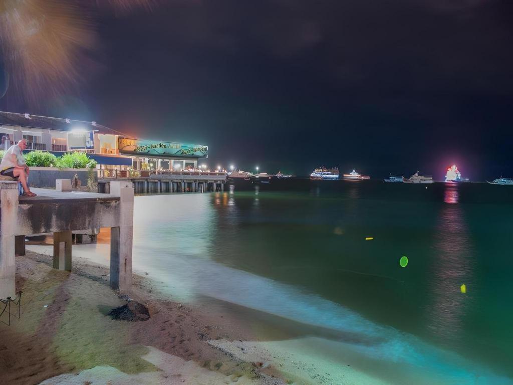 Lido Beach Hotel Pattaya Buitenkant foto