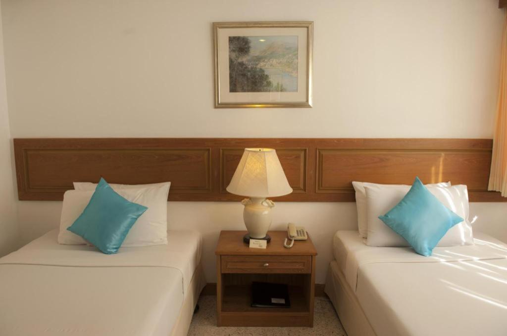 Lido Beach Hotel Pattaya Buitenkant foto