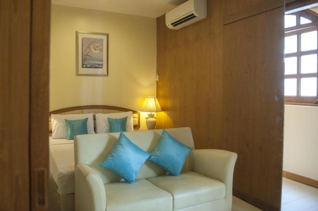 Lido Beach Hotel Pattaya Buitenkant foto